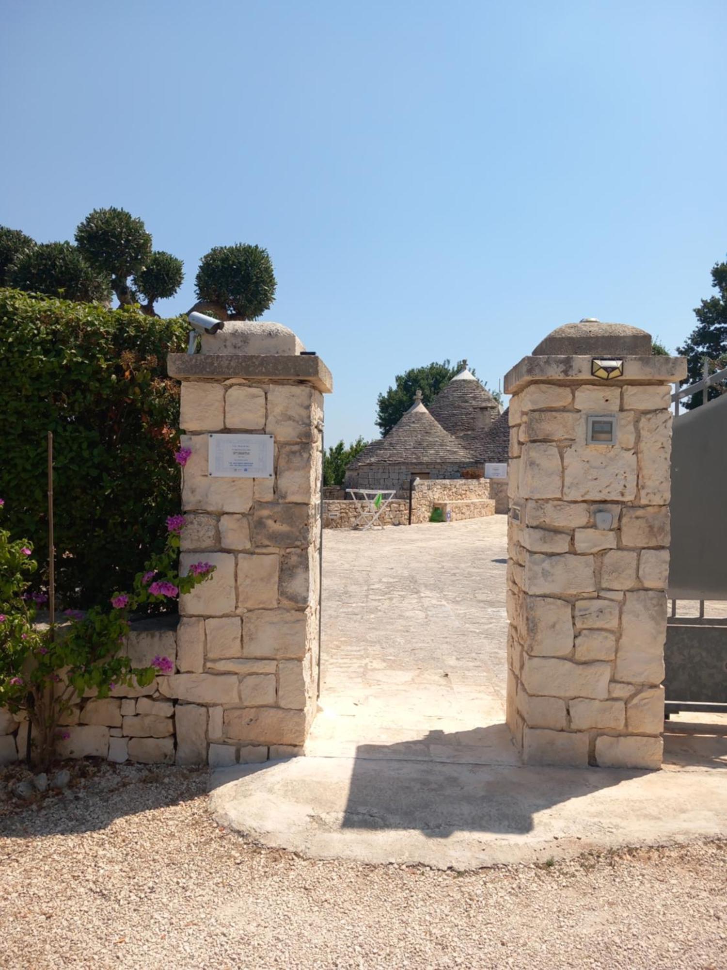 Trullo Monte Del Sale Guest House Alberobello Bagian luar foto