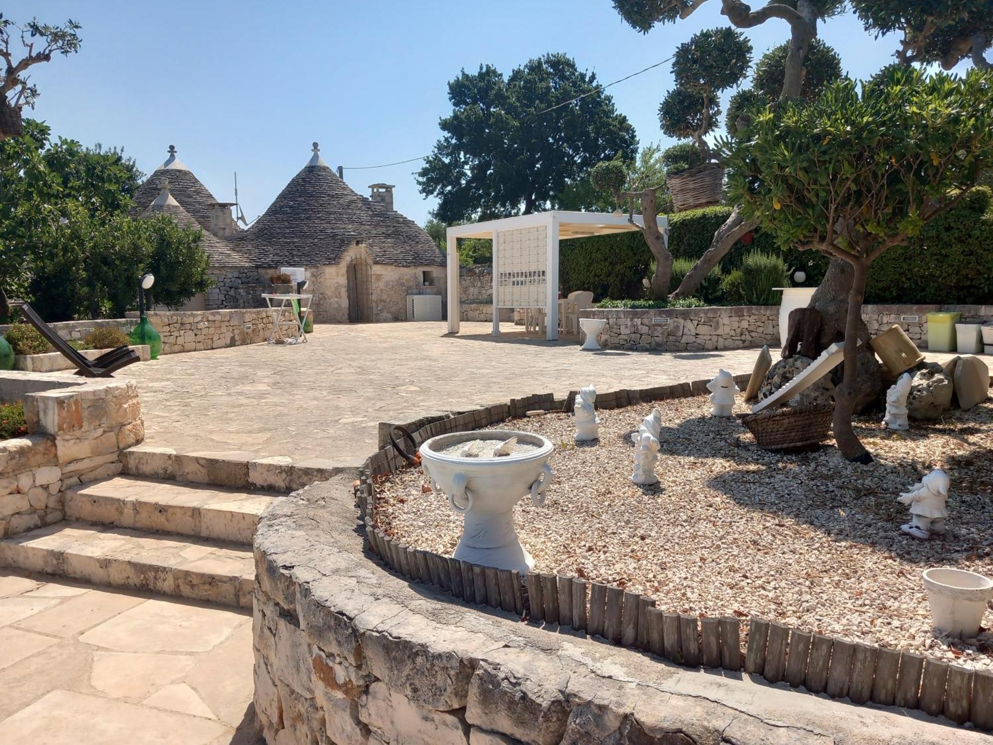 Trullo Monte Del Sale Guest House Alberobello Bagian luar foto