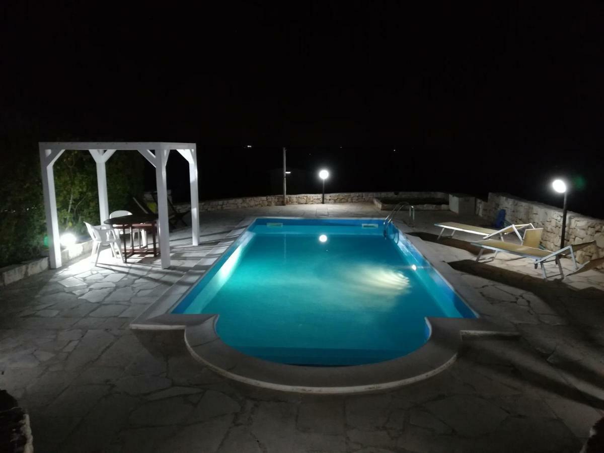 Trullo Monte Del Sale Guest House Alberobello Bagian luar foto